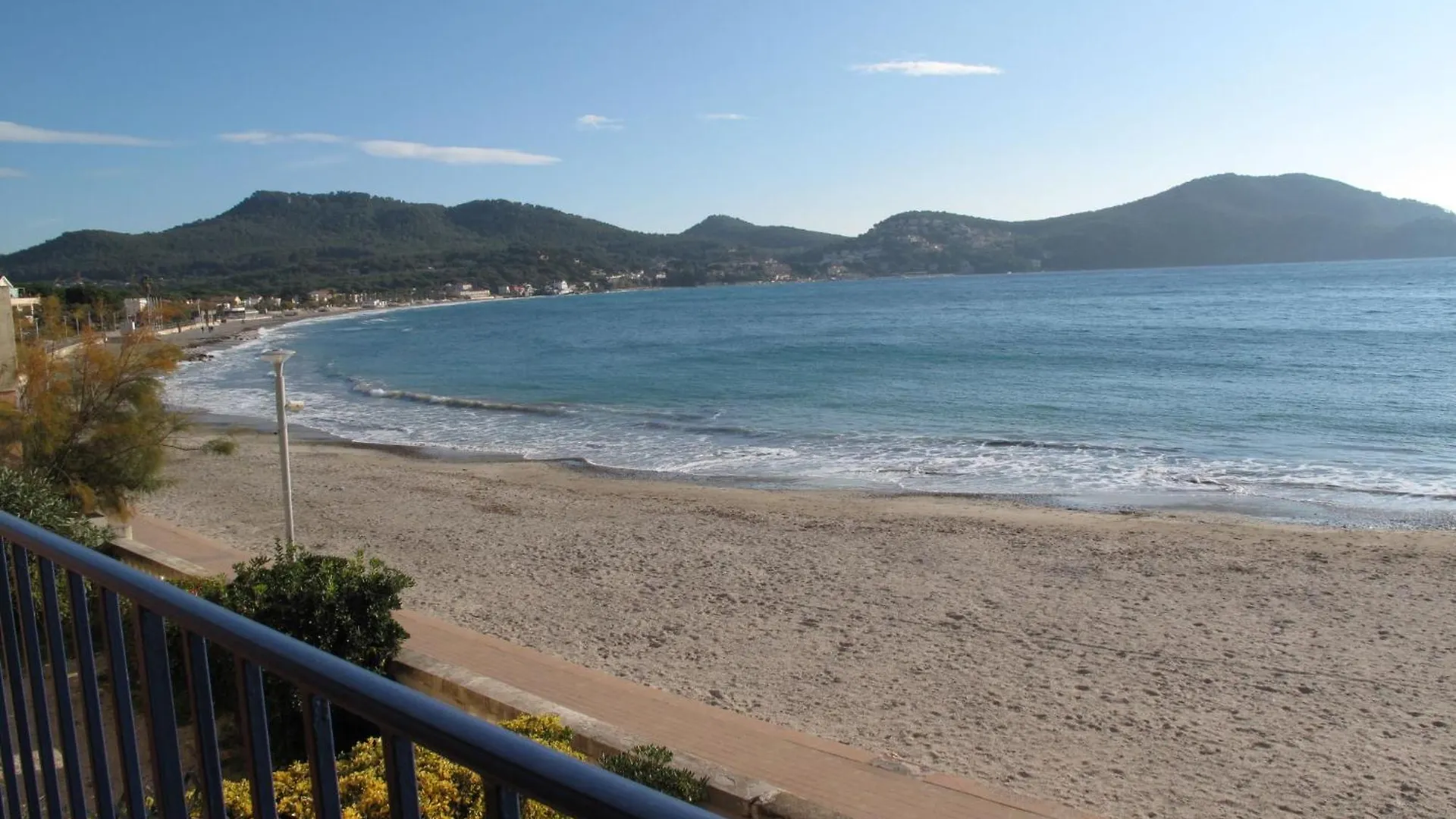 Apartment Baie Des Lecques By Interhome Saint-Cyr-sur-Mer France