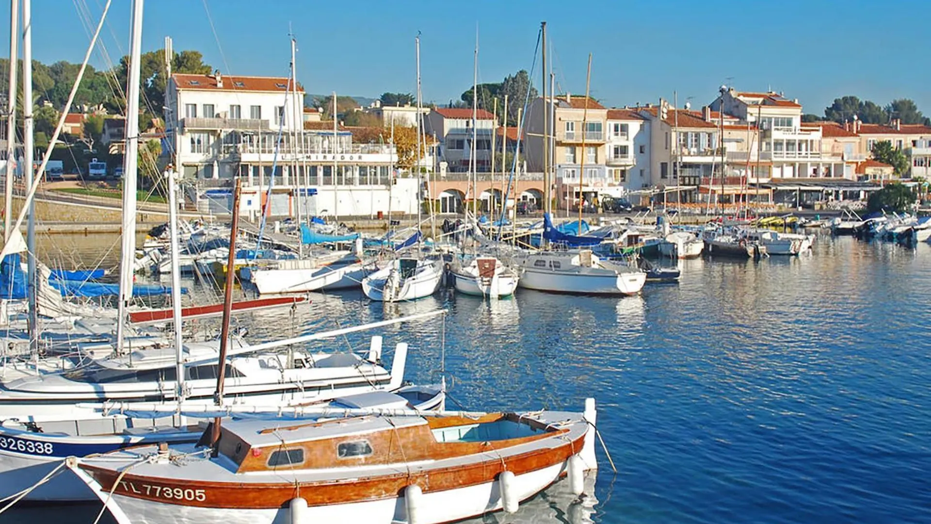 Apartment Baie Des Lecques By Interhome Saint-Cyr-sur-Mer